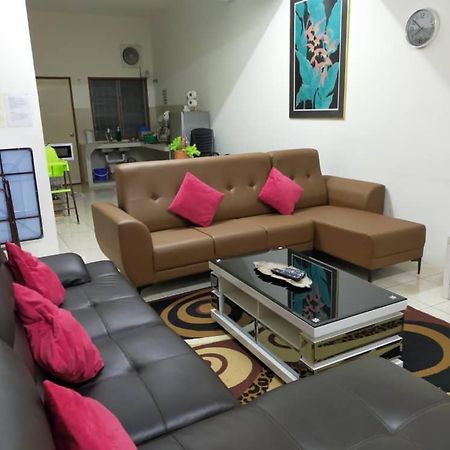 Lily Vacation Home At Cameron Highlands - 12 Pax,Free Wifi W Carporch Танах-Рата Экстерьер фото